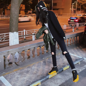 Giay Nike Air Jordan 12 Retro GS 'University Gold' 153265-070