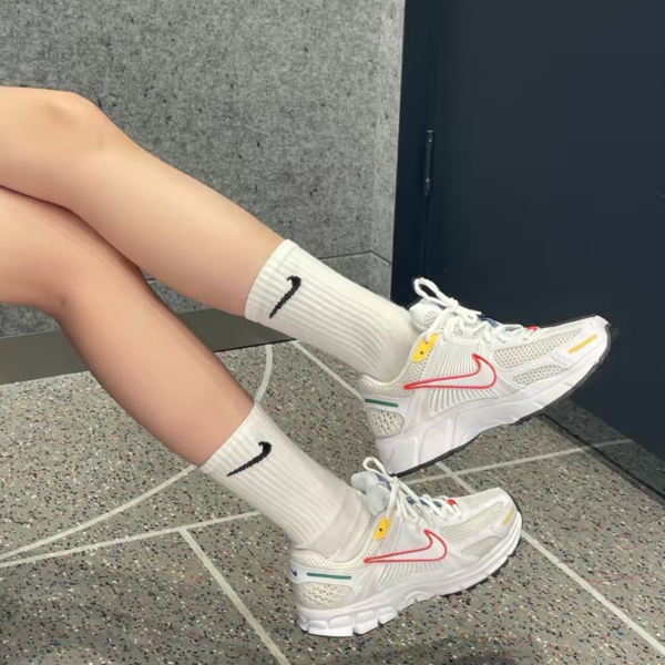 Giay Nike Air Zoom Vomero 5 'Primary Colors' FN3446-111