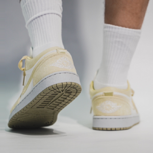 Giay Nike Air Jordan 1 Low SE 'Team Gold' FN3722-701