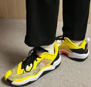 Giay Nike Jordan One Take 4 'Tour Yellow' DO7192-700