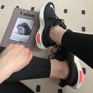 Giay Nike ZoomX Invincible Run Flyknit 3 'Oreo' DR2615-002