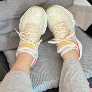 Giay Nike ZoomX Invincible 3 'Light Cream Topaz' DR2660-201