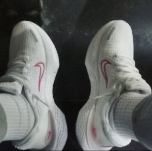 Giay Nike ZoomX Invincible Run Flyknit 2 'White Pink' DC9993-100