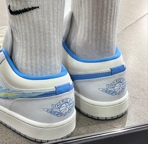 Giay Nike Air Jordan 1 Low SE 'Just Skate' FJ7219-441