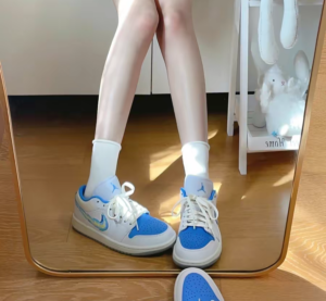 Giay Nike Air Jordan 1 Low SE 'Just Skate' FJ7219-441