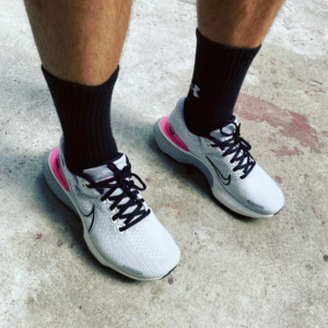 Giay Nike ZoomX Invincible 3 'Mismatched' FJ1046-100