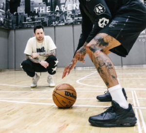 Giay Nike Air Jordan Max Aura 5 'Black Anthracite' DZ4353-001