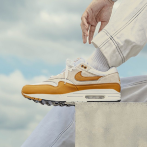 Giay Nike Air Max 1 SC 'Bronze' DZ4549-110