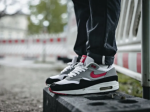 Giay Nike Air Max 1 'Chili 2.0' FD9082-101