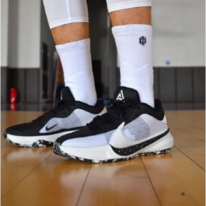 Giay Nike Zoom Freak 5 EP 'Oreo' DX4996-101