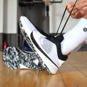 Giay Nike Zoom Freak 5 EP 'Oreo' DX4996-101