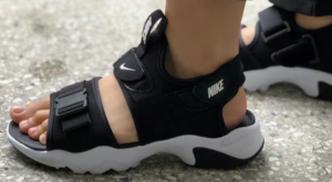 Dep Nike Canyon Sandal 'Black White' CI8797-002