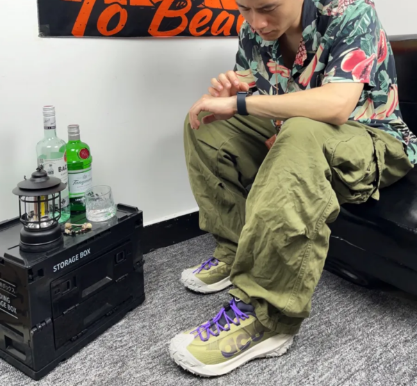 Giay Nike ACG Mountain Fly 2 Low 'Neutral Olive' DV7903-200