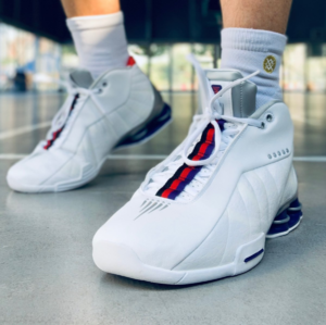 Giay Nike Shox BB4 QS 'Raptors' CD9335-100