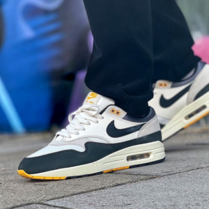 Giay Nike Air Max 1 'Athletic Department' FN7487-133