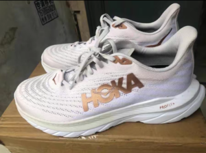 Giay Hoka Mach 5 'White Copper' 1127894-WCPP