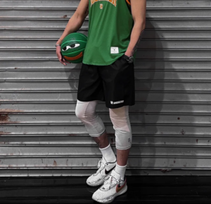 Giay Nike LeBron 20 'The Debut' DJ5423-100