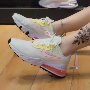 Giay Nike Air Max 270 React 'Pale Ivory' CV8818-102