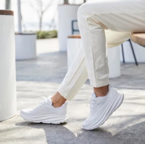 Giay Hoka Clifton 9 'Triple White' 1127896-WWH