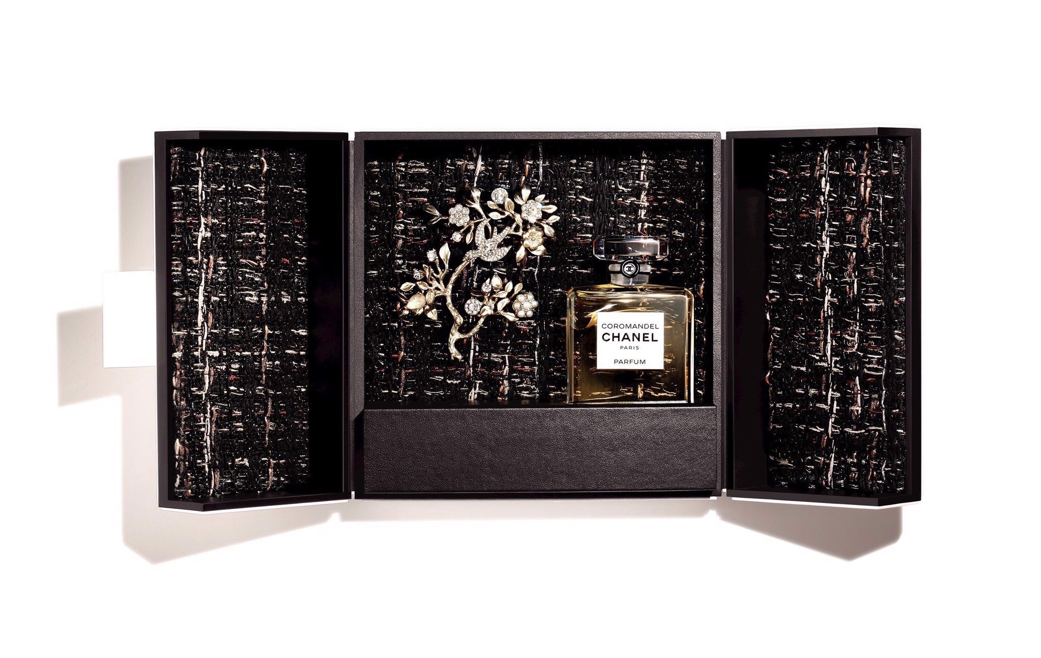 Sycomore by Chanel - viên ngọc quý kinh điển Hinh anh 1: Sycomore by Chanel - vien ngoc quy kinh dien