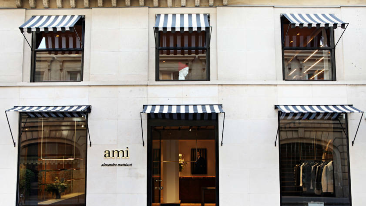 Tất tần tật những điều bạn cần biết về thương hiệu AMI Paris Hinh anh 4: Tat tan tat nhung dieu ban can biet ve thuong hieu AMI Paris