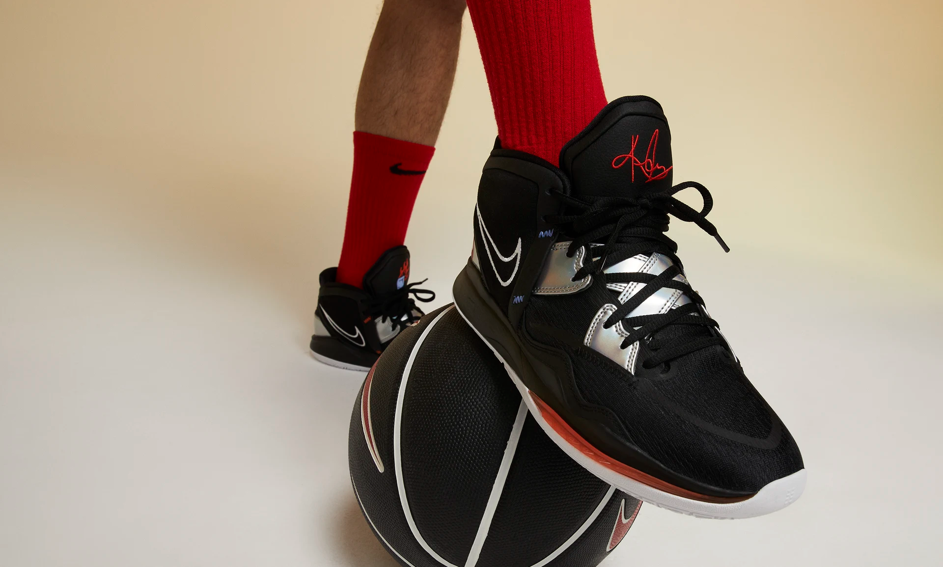 Top 20 đôi giày bóng rổ tốt nhất mùa NBA 2022-2023 (Phần 1) Hinh anh 4: Top 20 doi giay bong ro tot nhat mua NBA 2022-2023 (Phan 1)