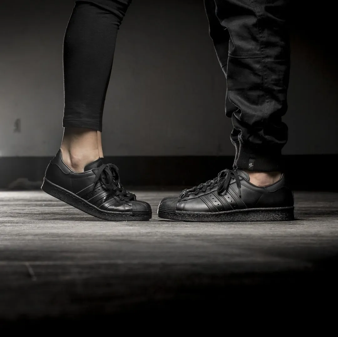 Hinh anh 2: Top 7 mau sneaker phoi mau full black duoc lua chon nhieu nhat