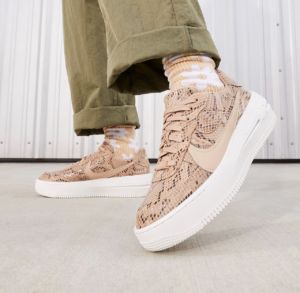 Giay Nike Air Force 1 PLT.AF.ORM 'Snakeskin' FJ4965-200