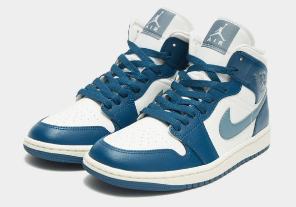 Giay Nike Air Jordan 1 Mid 'White Blue' BQ6472-414