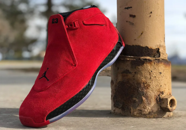 Giay Nike Air Jordan 18 Retro 'Toro' AA2494-601