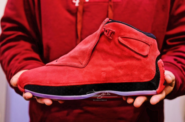 Giay Nike Air Jordan 18 Retro 'Toro' AA2494-601