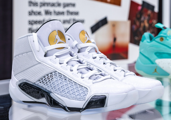 Giay Nike Jordan 38 'FIBA' FN7481-100