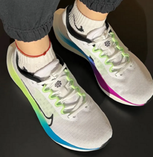 Giay Nike Zoom Fly 5 'White' FQ6851-101