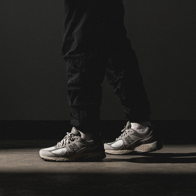 Giay New Balance 2002R 'Grey Pocket' M2002RVC