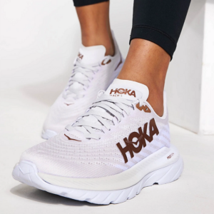 Giay Hoka Mach 5 'White Copper' 1127894-WCPP