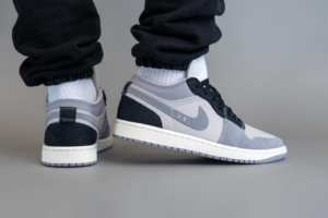 Giay Nike Air Jordan 1 Low Craft 'Cement Grey' DZ4135-002