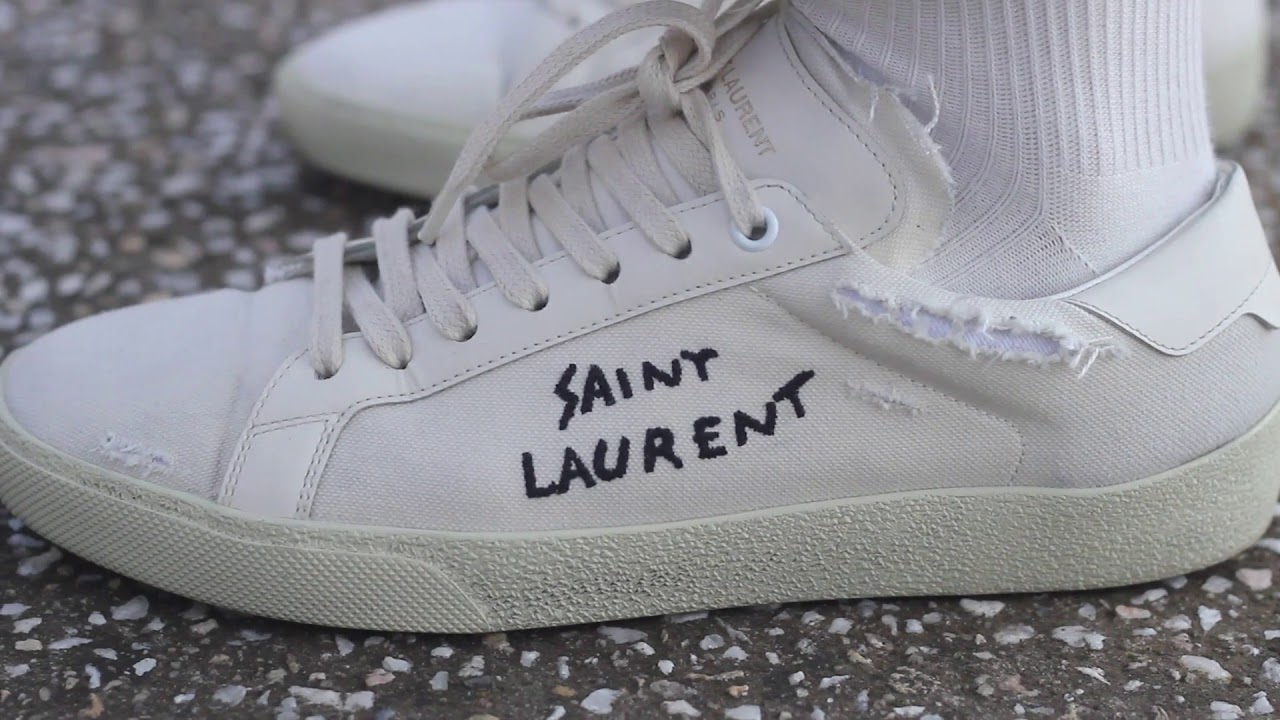 Saint Laurent Court Sneaker: Nét thanh lịch vượt thời gian Hinh anh 6: Saint Laurent Court Sneaker: Net thanh lich vuot thoi gian