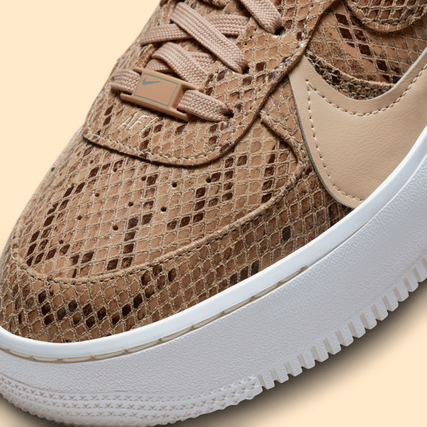Giay Nike Air Force 1 PLT.AF.ORM 'Snakeskin' FJ4965-200