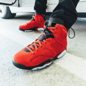 Giay Nike Air Jordan 6 Retro 'Toro Bravo' CT8529-600