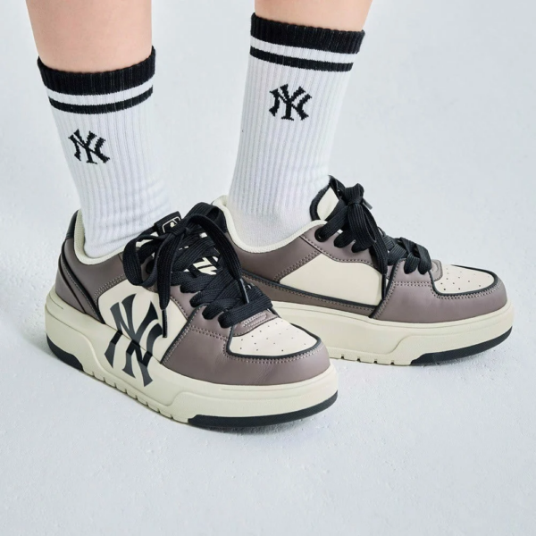 Giay MLB Chunky Liner Basic NY 'Brown' 3ASXCLB3N-50CGS