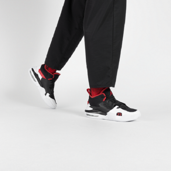 Giay Nike Air Jordan Stay Loyal 2 'Black' DQ8401-061