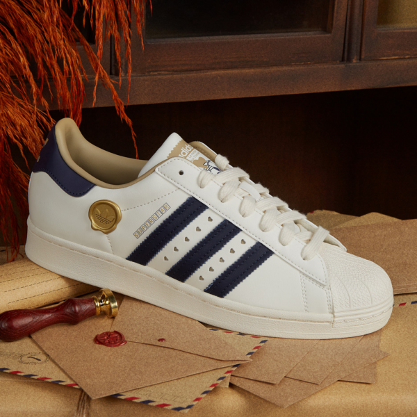 Giay Adidas Superstar 'Valentine's Day 2023 Navy' IE6977