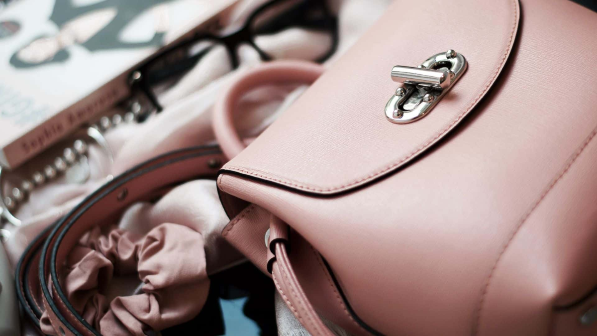 Hinh anh 10: Coach: Tim hieu sau ve chat lieu lam nen tui cua thuong hieu