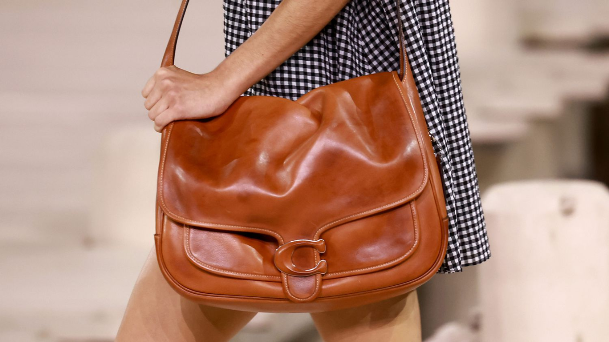 Hinh anh 6: Coach: Tim hieu sau ve chat lieu lam nen tui cua thuong hieu