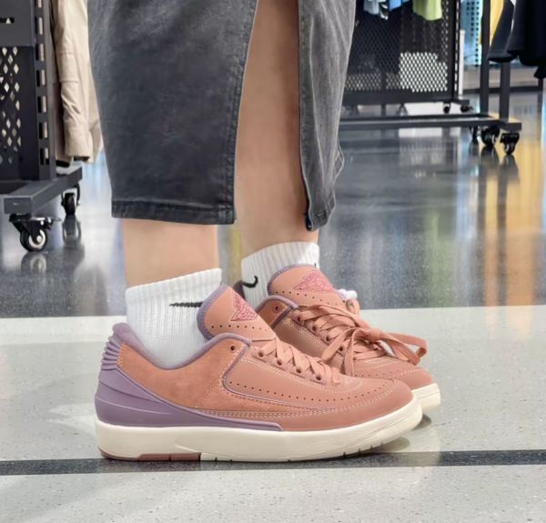 Giay Nike Air Jordan 2 Retro Low 'Sky J Orange' DX4401-800