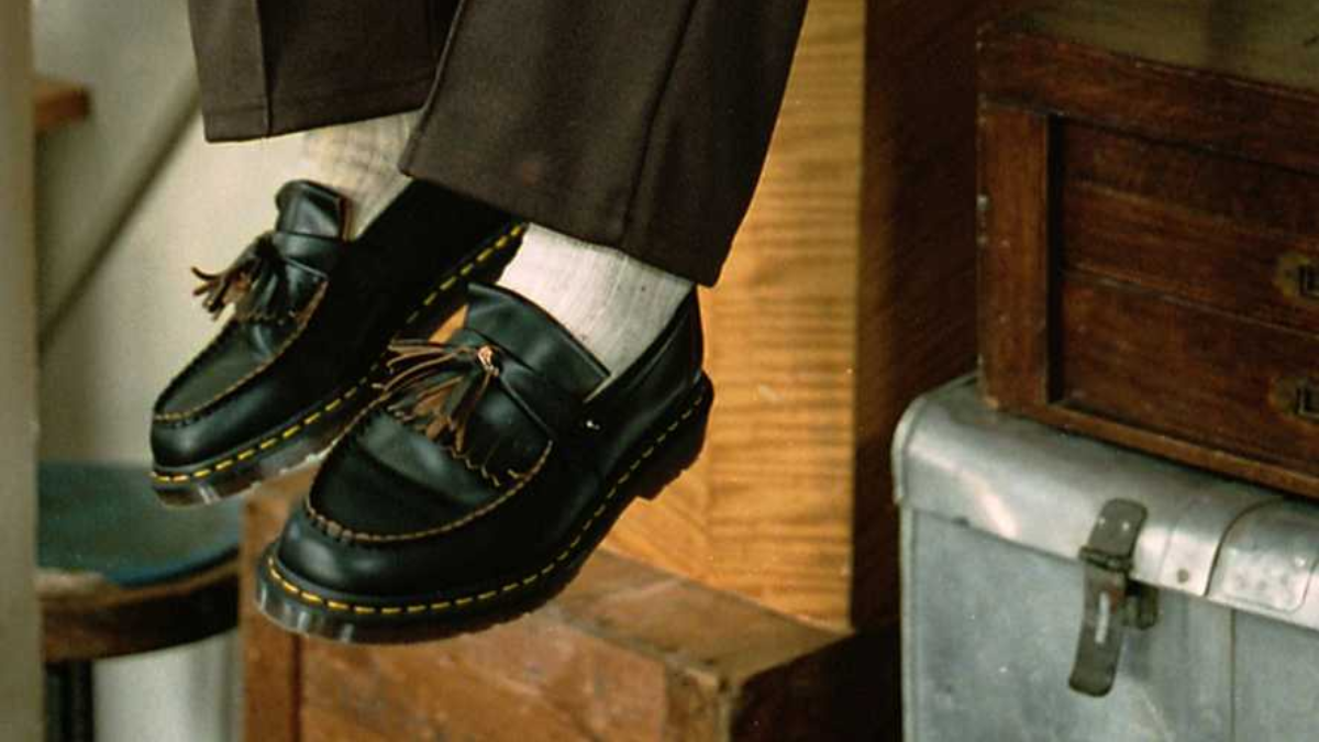 Điểm qua 5 đôi giày nâng cao phong cách mùa thu basic của bạn Hinh anh 3: Diem qua 5 doi giay nang cao phong cach mua thu basic cua ban