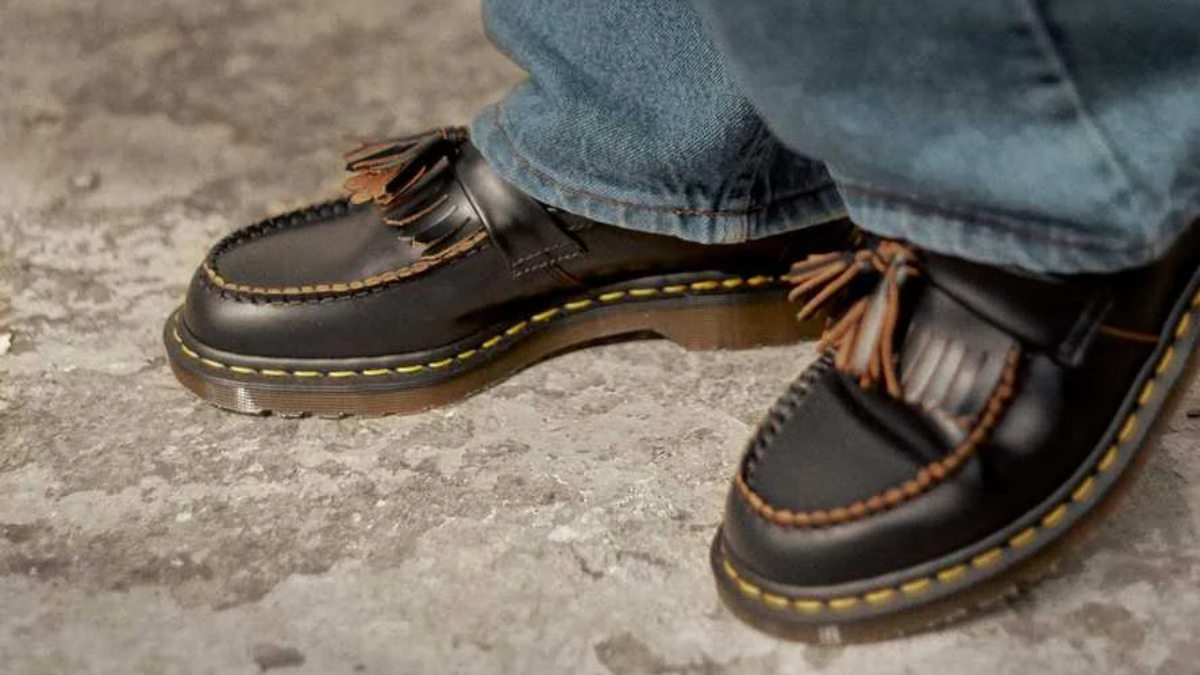 Điểm qua 5 đôi giày nâng cao phong cách mùa thu basic của bạn Hinh anh 2: Diem qua 5 doi giay nang cao phong cach mua thu basic cua ban