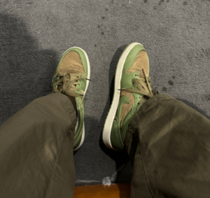 Giay Nike Air Jordan 1 Low SE 'Light Olive' FB9893-300