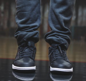 Giay Nike Air Jordan 1 Low SE 'Black Elephant' FB9907-001