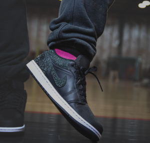 Giay Nike Air Jordan 1 Low SE 'Black Elephant' FB9907-001